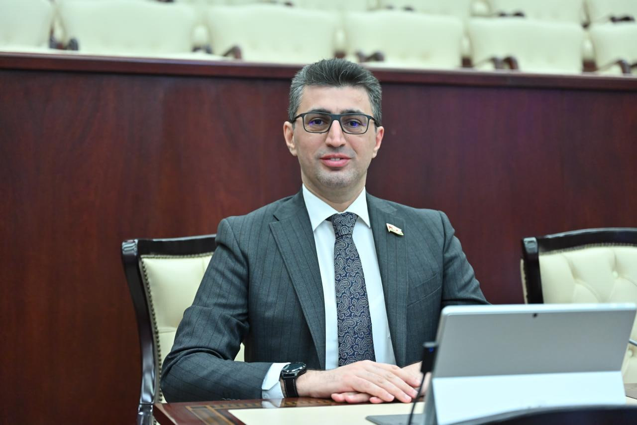 Milli Məclisin deputatı Şahin Seyidzadə seçicilərinə hesabat verdi &ndash; FOTO