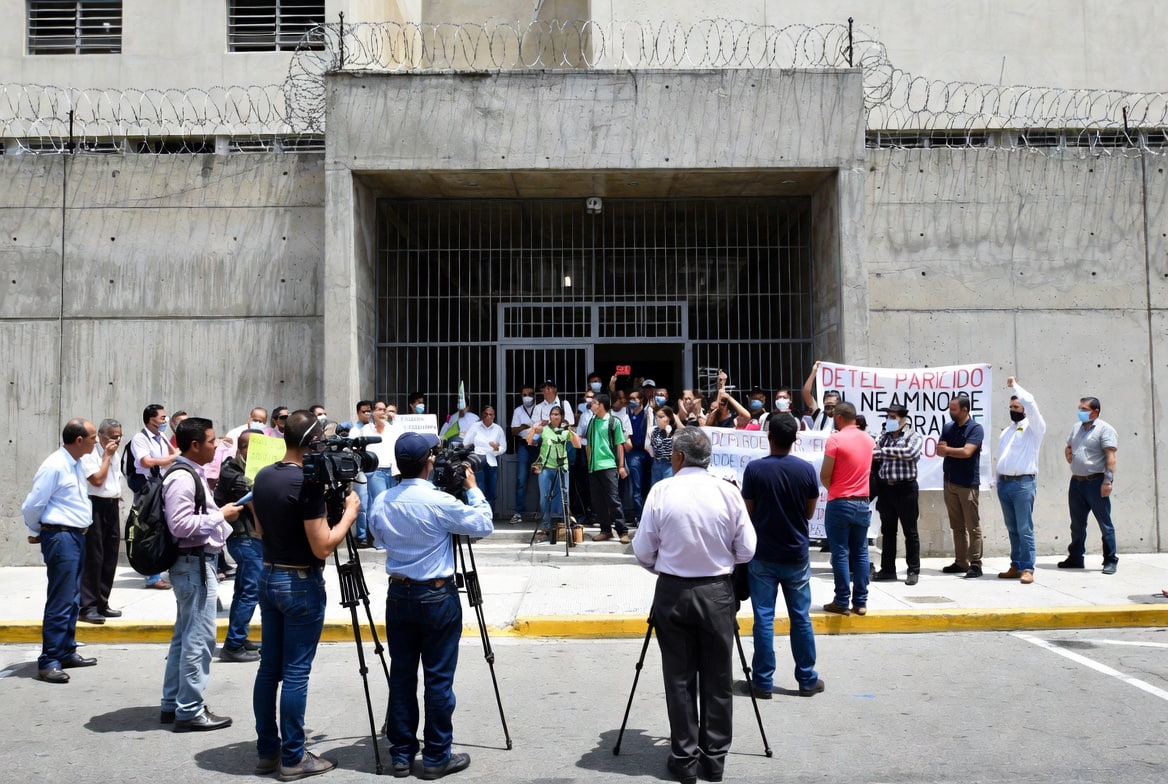 Venesuela siyasi məhbusları AZAD ETDİ
