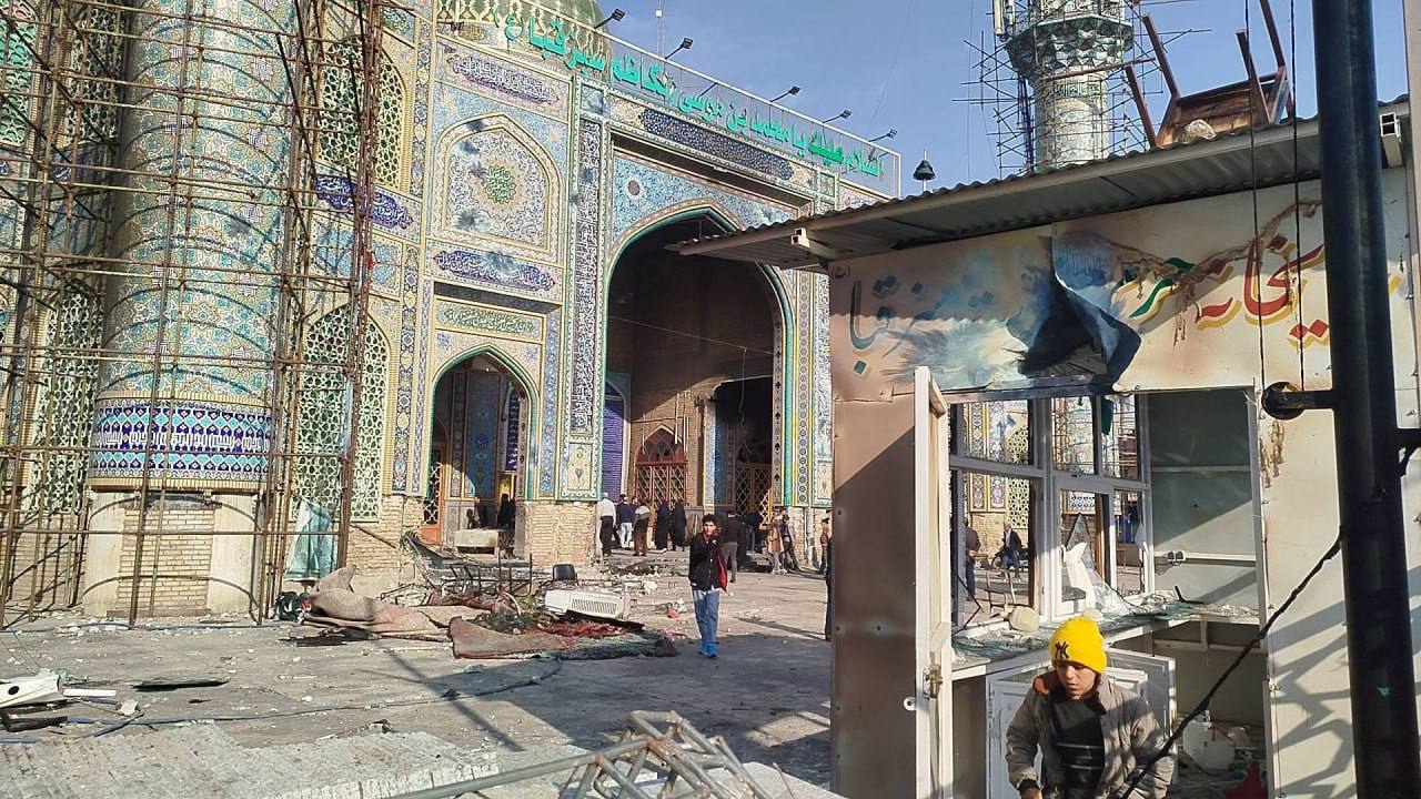 İranda etirazlar sərhəd tanımır: Etirazçılar məscidləri yandırdı – FOTO/VİDEO İranda etirazlar sərhəd tanımır: Etirazçılar məscidləri yandırdı – FOTO/VİDEO