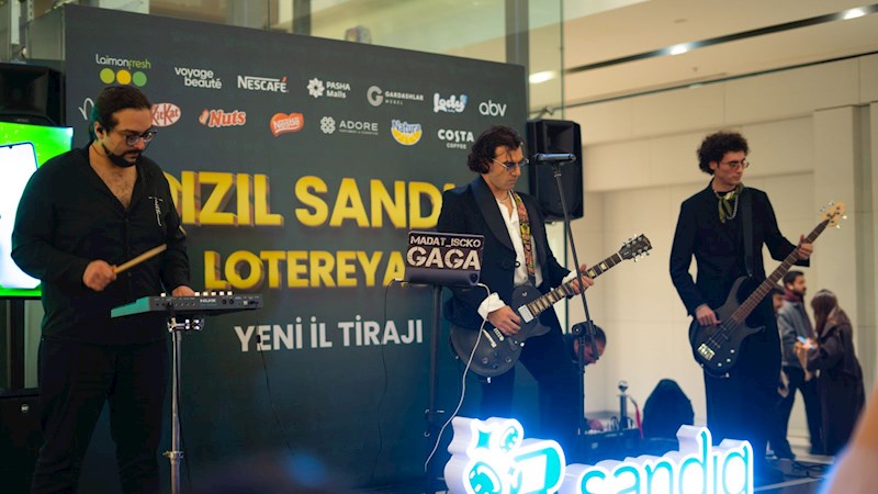 "Qızıl Sandıq” Yeni İl Tirajı keçirildi — FOTOLAR "Qızıl Sandıq” Yeni İl Tirajı keçirildi — FOTOLAR