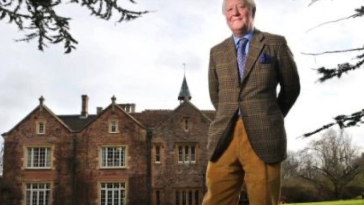 79 yaşlı milyarder özünə arvad axtarır 79 yaşlı milyarder özünə arvad axtarır