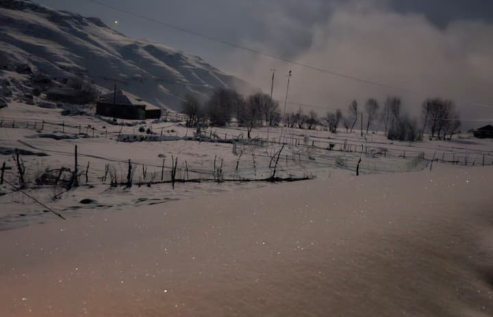 Şimal bölgəsinə bu gecə qar yağdı - VİDEO