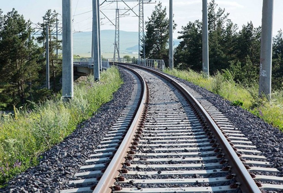 Xaçmazda 59 yaşlı kişini qatar vurub öldürdü