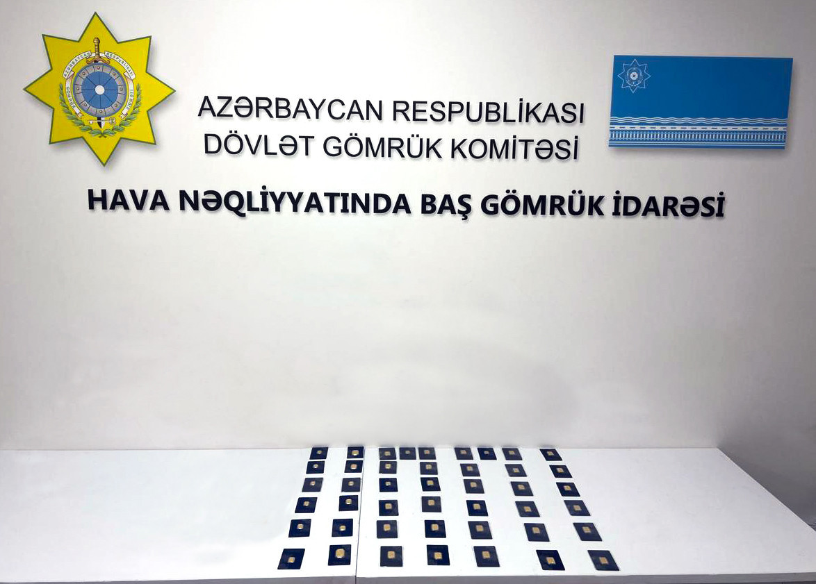 Dubaydan Bakıya qanunsuz qızıl külçələr gətirmək istədilər &ndash; FOTO