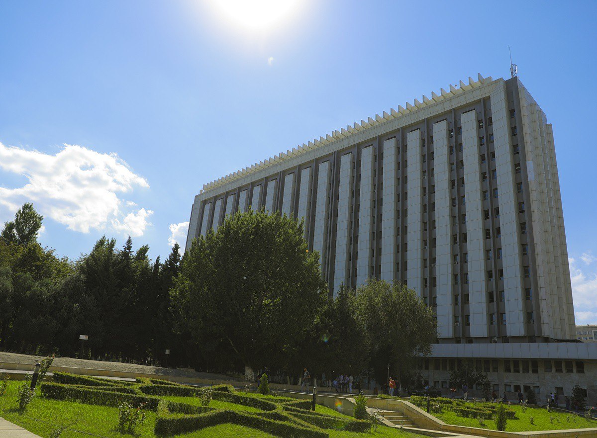 Azərbaycanda bu universitetdə yoxlamalar aparılıb &ndash; RƏSMİ