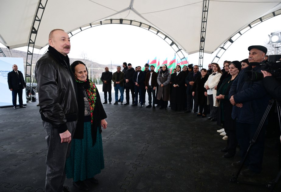 Prezident: “Hər ay Qarabağa qayıdan vətəndaşların sayı artır” Prezident: “Hər ay Qarabağa qayıdan vətəndaşların sayı artır”