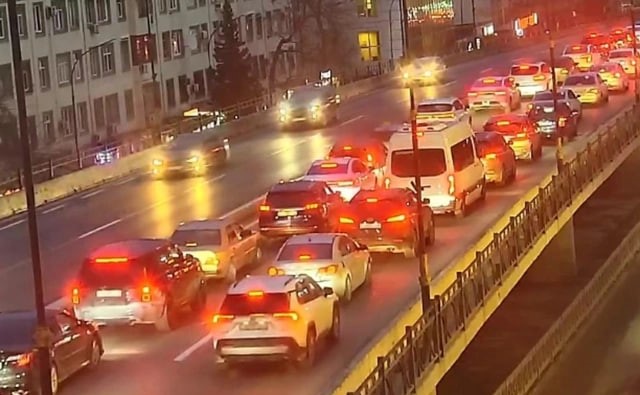 Bakının sıxlıq olan yolları - SİYAHI/FOTO