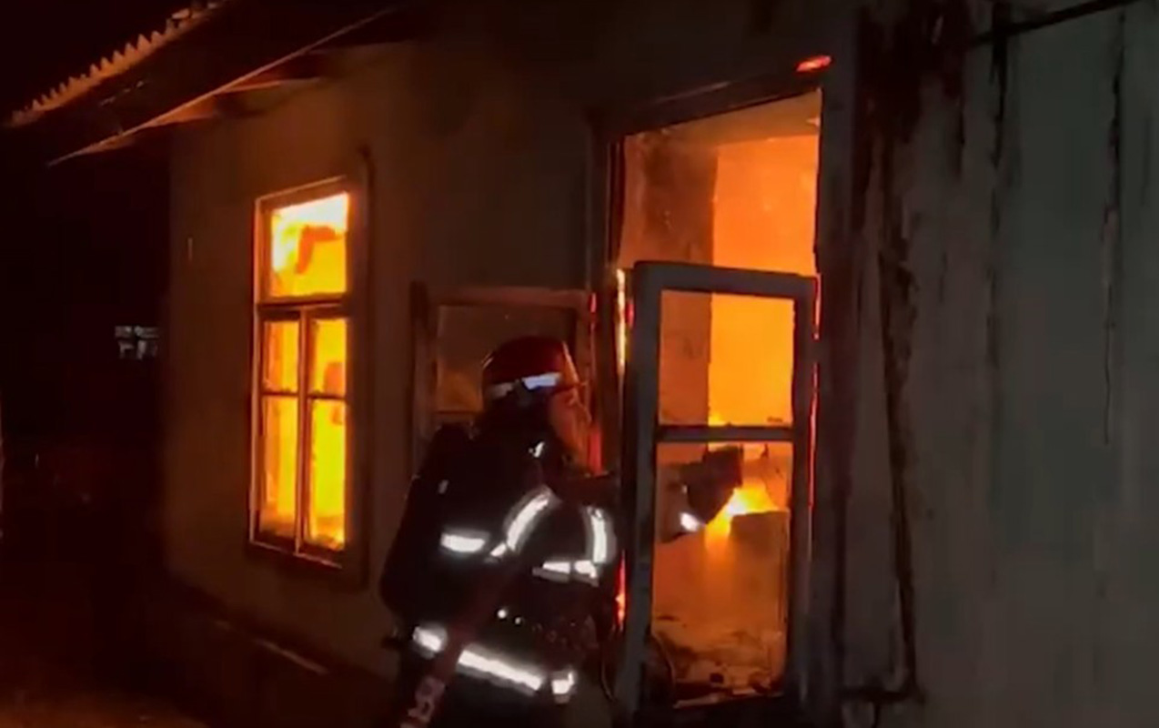 Lənkəranda fərdi ev yandı &ndash; VİDEO