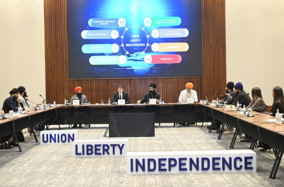 Bakıda Hindistanda Sikhlərə və digər azlıqlara qarşı zorakılıq mövzusunda beynəlxalq konfrans KEÇİRİLİR - FOTO