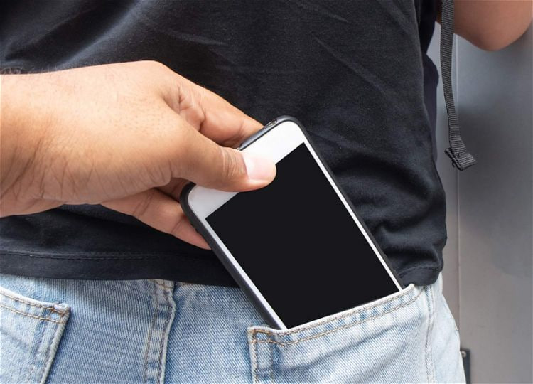 Bakıda restorandan telefon oğurlayanlar TUTULDU