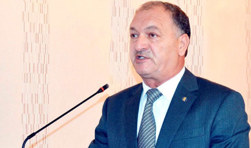 Qoca Səmədovun oğlu Yevlaxda adam GÜLLƏLƏDİ