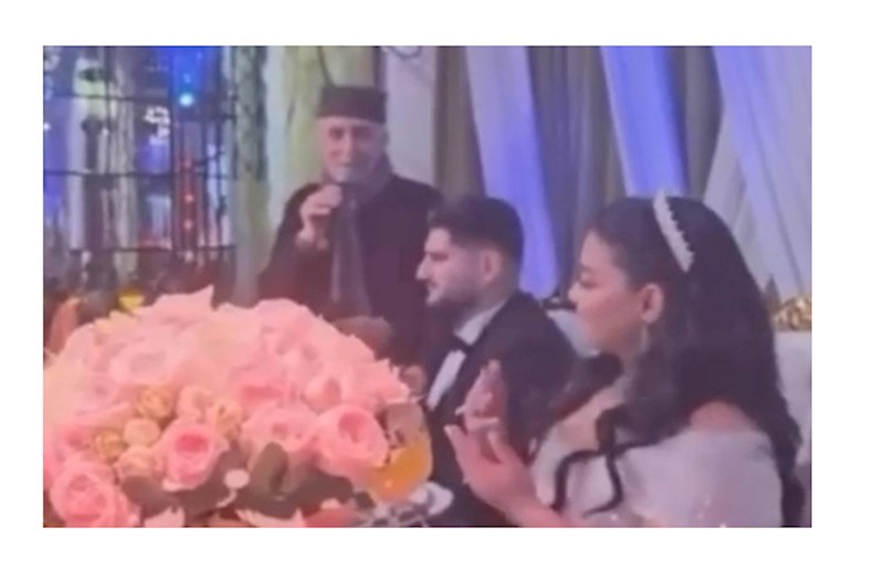 Alim Qasımov nəvəsinin toyunda rep dedi &mdash; VİDEO