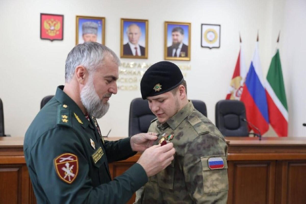 Kadırovun oğlu qızıl medalla təltif olundu - VİDEO