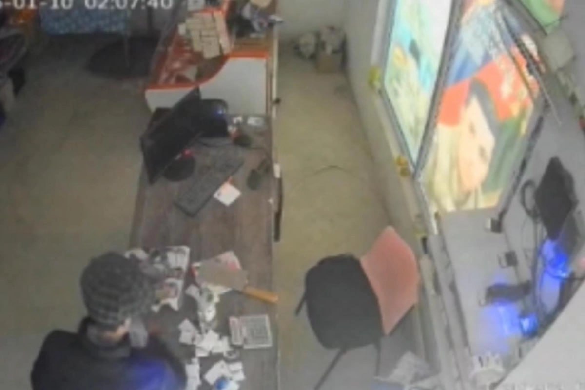 Marketdən oğurluq edən şəxs tutuldu - ANBAAN VİDEO