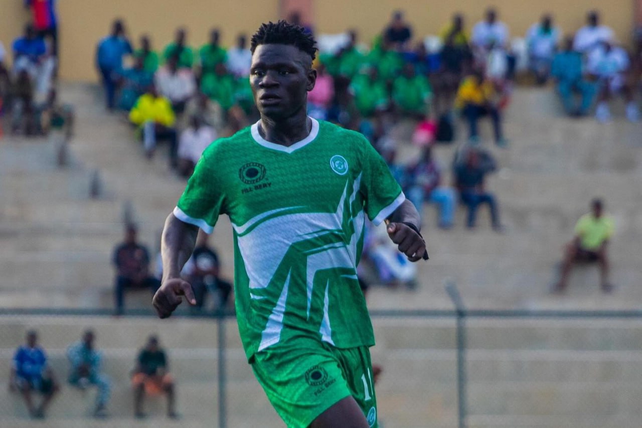 Afrikalı futbolçu &ldquo;Araz Naxçıvan&rdquo;a keçmək istəyir