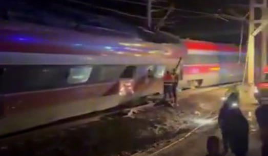 Qatar relsdən çıxdı - 21 ölü, 100 yaralı var &ndash; VİDEO