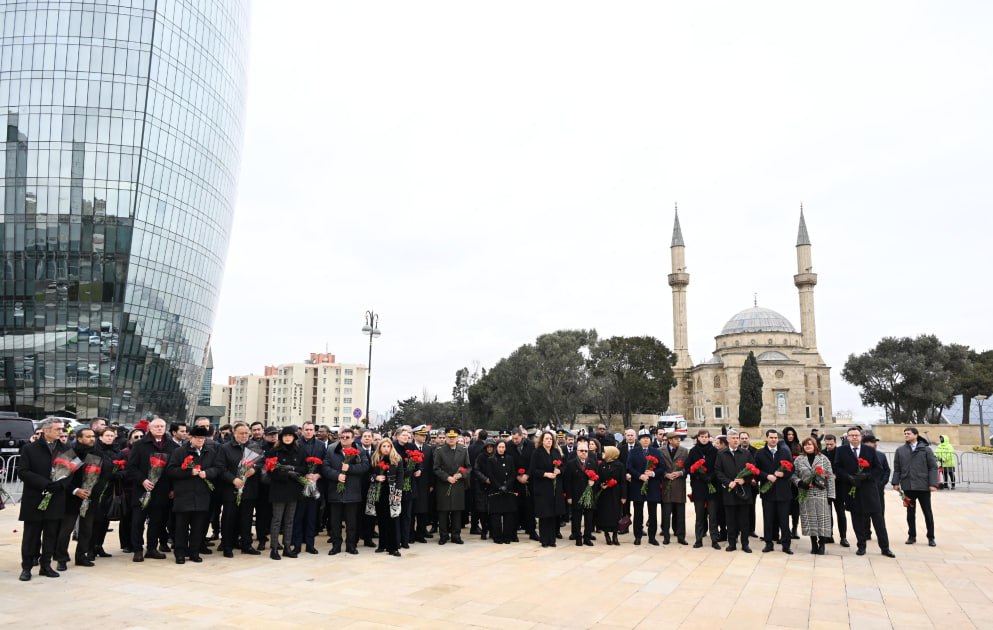 Hindistan səfiri Şəhidlər xiyabanını ziyarət etməyib &ndash; FOTO
