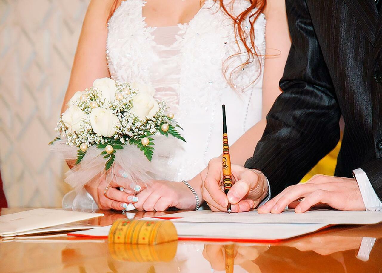 Nikah sənədlərində &ldquo;ər&rdquo; və &ldquo;arvad&rdquo; anlayışları ləğv edilir - Əvəzində isə&hellip;