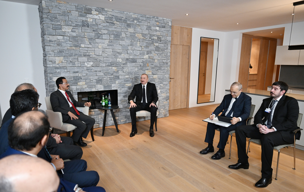 İlham Əliyev Davosda &ldquo;DP World&rdquo; şirkətlər qrupunun icraçı direktoru ilə görüşüb - FOTO/VİDEO