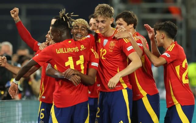 FİFA milli komandaların yeni siyahısını AÇIQLADI