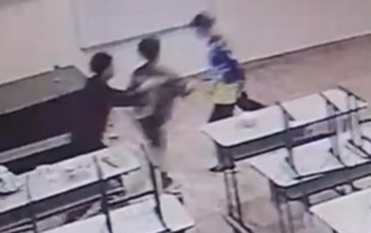 “Əkbər sevincindən bütün sığınacağı oyatdı” - Video “Əkbər sevincindən bütün sığınacağı oyatdı” - Video