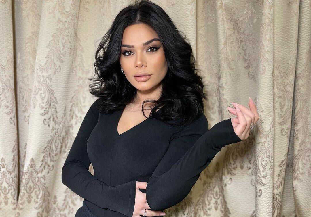 Aysun atasına "QOVUŞDU" &ndash; FOTO