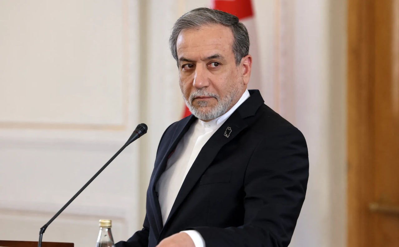 Arakçıdan Zelenskiyə CAVAB: “Dünya klounlardan bezib” Arakçıdan Zelenskiyə CAVAB: “Dünya klounlardan bezib”