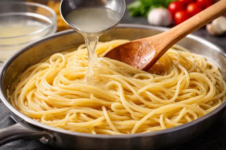 Makaronun yapışmaması üçün kərə və ya bitki yağı yerinə nə əlavə etmək olar?