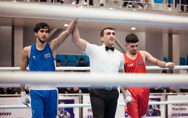 Azərbaycan çempionatında ikinci günün döyüşləri BAŞA ÇATDI Azərbaycan çempionatında ikinci günün döyüşləri BAŞA ÇATDI