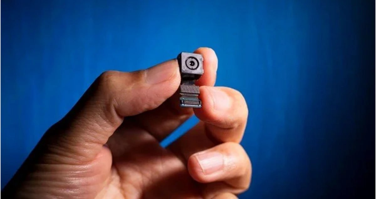 Məmurun evinə gizli kamera quraşdırıb, 5 milyon dollar TƏLƏB ETDİ &ndash; Məhkəmə İŞİ