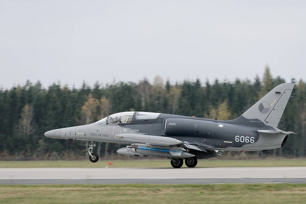 Çexiya Ukraynaya L-159 təyyarələrini göndərməyəcək Çexiya Ukraynaya L-159 təyyarələrini göndərməyəcək