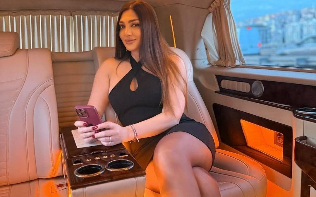 "20 il öncə də açıq-saçıq geyinirdim" "20 il öncə də açıq-saçıq geyinirdim"