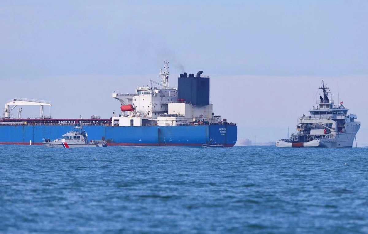 Sanksiya altında olan tankerin kapitanı Fransada həbs edildi Sanksiya altında olan tankerin kapitanı Fransada həbs edildi
