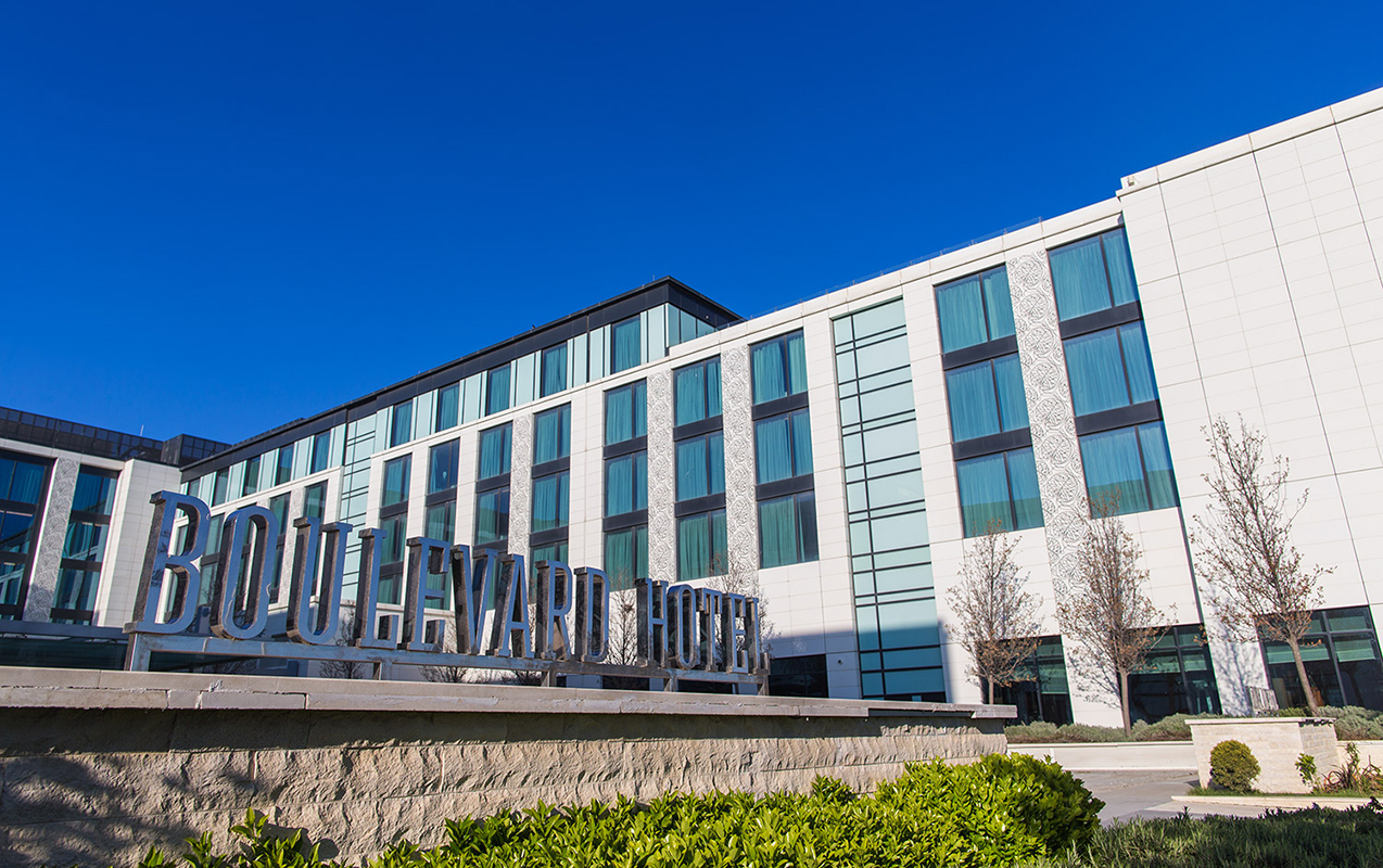 Bakıda məşhur hoteldə ofisiant öldürüldü - İş yoldaşı TUTULDU Bakıda məşhur hoteldə ofisiant öldürüldü - İş yoldaşı TUTULDU