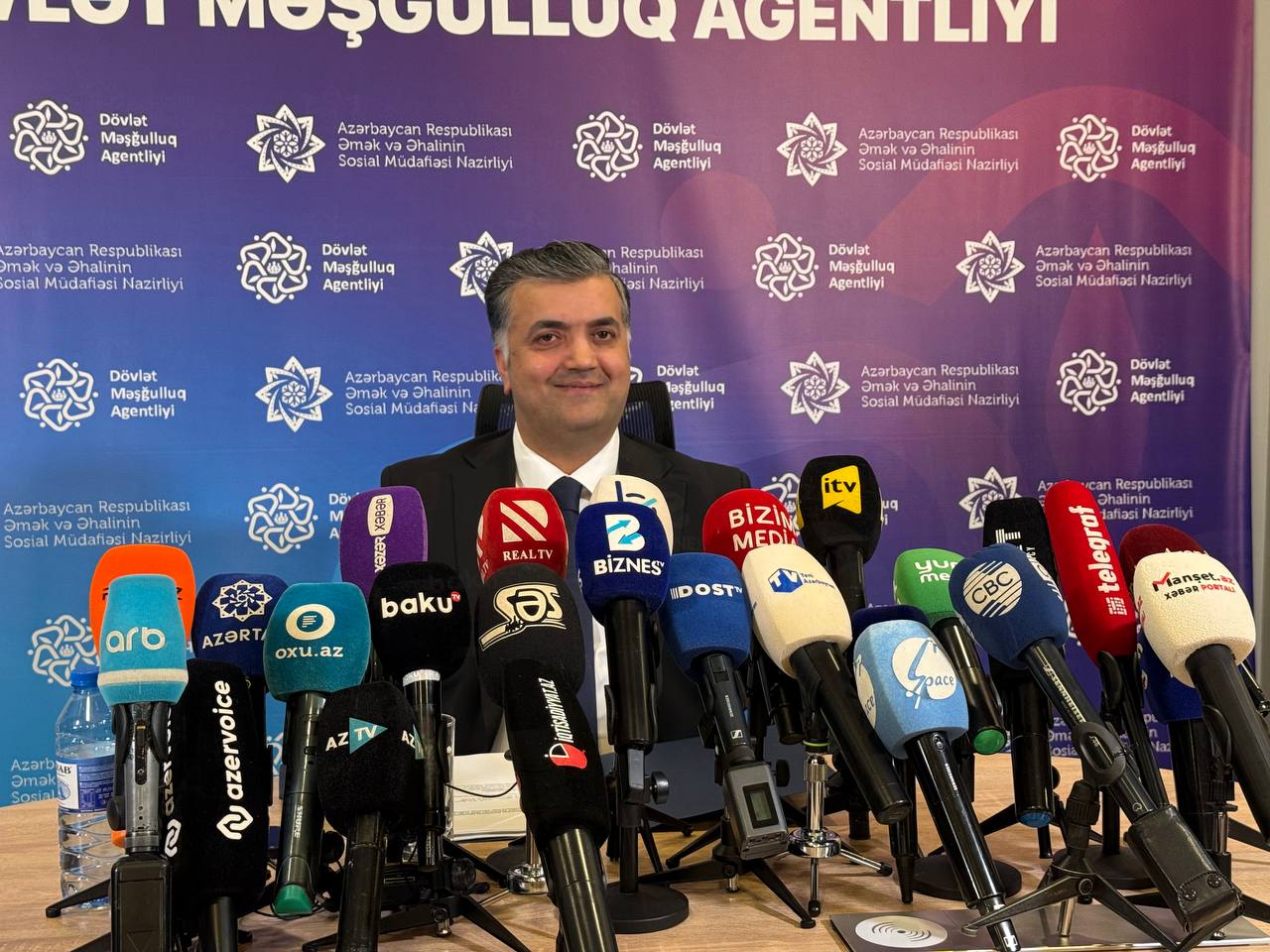 Ötən il nə qədər şəxs İŞLƏ təmin edilib? – RƏSMİ AÇIQLAMA Ötən il nə qədər şəxs İŞLƏ təmin edilib? – RƏSMİ AÇIQLAMA