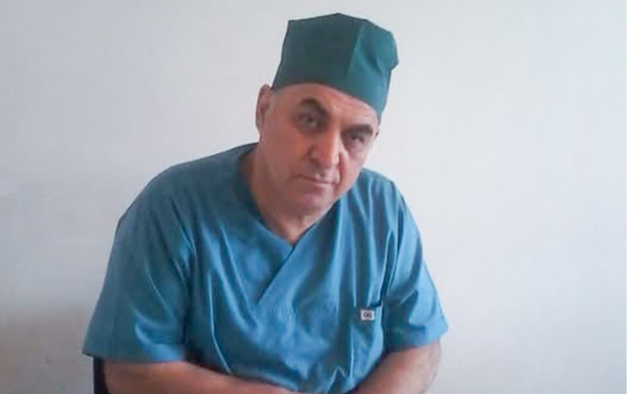 Bakıda həkim avtobusda dünyasını dəyişdi Bakıda həkim avtobusda dünyasını dəyişdi