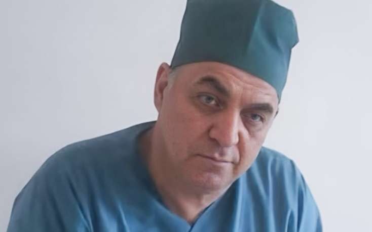 Avtobusda vəfat edən həkim generalın qardaşı imiş – FOTO Avtobusda vəfat edən həkim generalın qardaşı imiş – FOTO