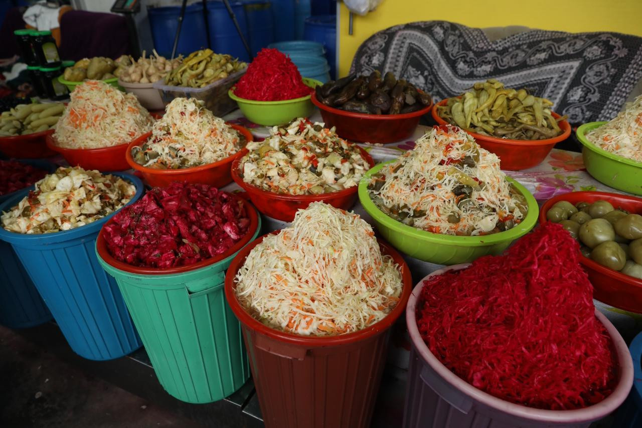 Açıq şəkildə satılan kələm turşusu ilə bağlı araşdırma aparılır - FOTO/VİDEO