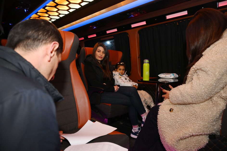 Onlar da doğma yurdlarına qayıdır – FOTO Onlar da doğma yurdlarına qayıdır – FOTO