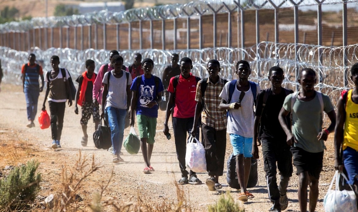 Bu ölkədən rekord sayda əcnəbi deportasiya olundu Bu ölkədən rekord sayda əcnəbi deportasiya olundu