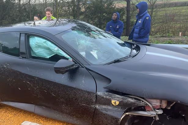 &ldquo;Tottenhem&rdquo;in futbolçuları qəzaya düşdü - FOTO