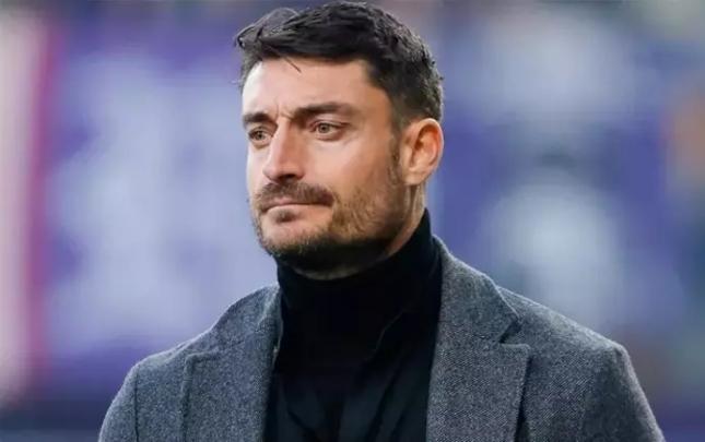 Sabiq "Liverpul"lu "Ayntraxt"ın yeni baş məşqçisi OLA BİLƏR