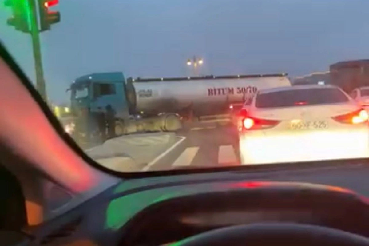 Nobel prospektində ağır yol qəzası baş verdi - VİDEO