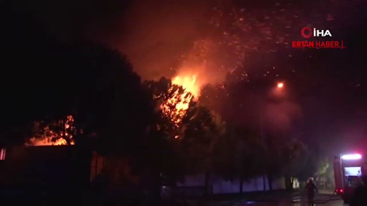 Bursada fabrik yanır - VİDEO Bursada fabrik yanır - VİDEO