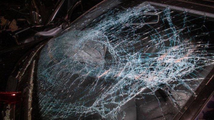 Paytaxtın mərkəzində iki avtomobil toqquşdu - VİDEO