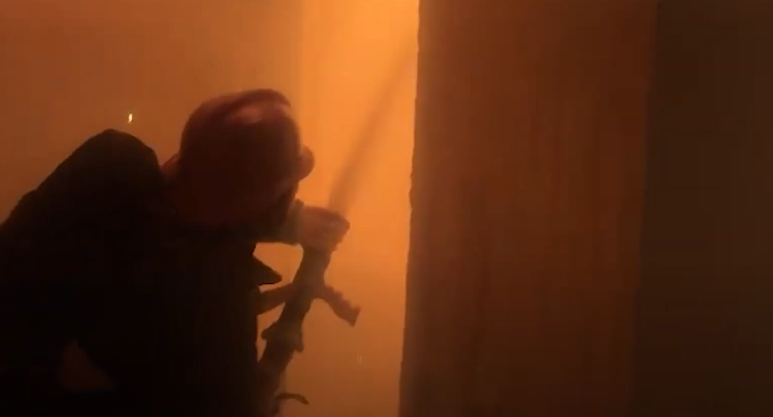 Sumqayıtda ev yandı &ndash; VİDEO