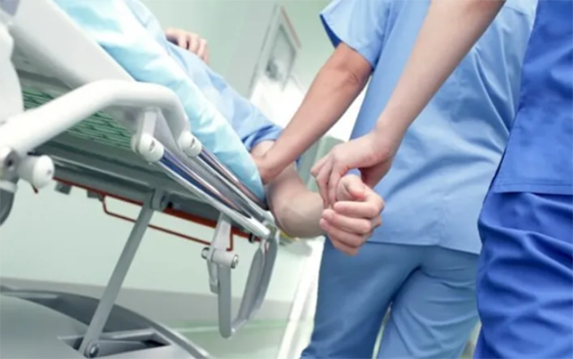 Bakıda Xalq artistinin oğlunu döydülər – FOTO Bakıda Xalq artistinin oğlunu döydülər – FOTO