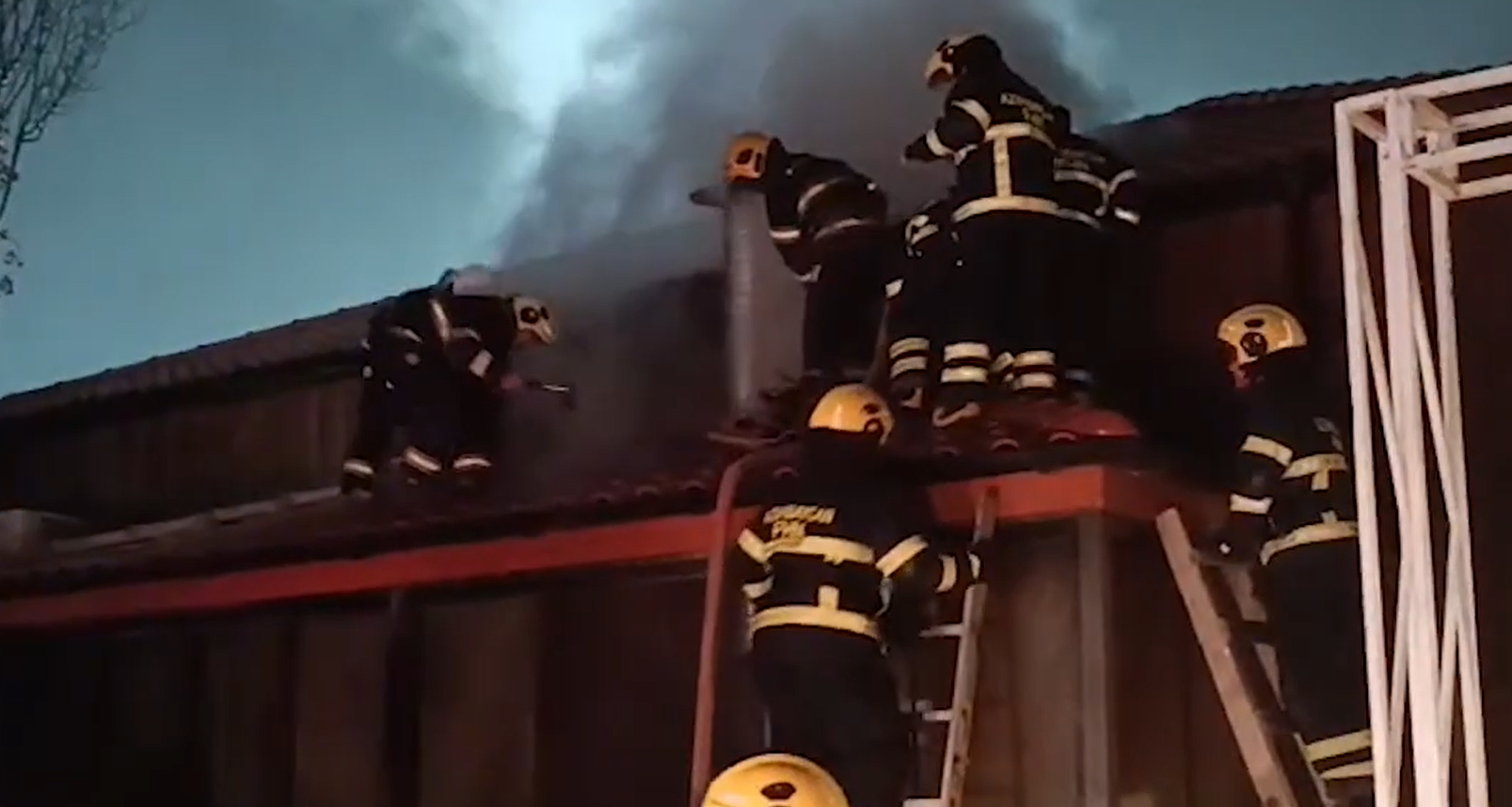 Bakıda restoranda YANĞIN – VİDEO Bakıda restoranda YANĞIN – VİDEO