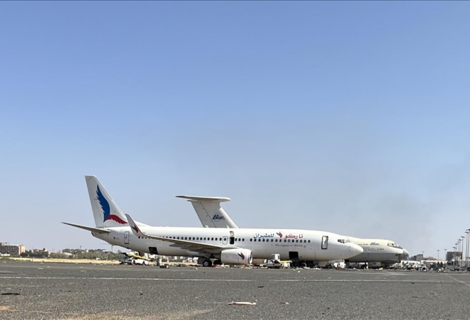 Sudanın paytaxtına 1023 gündən sonra ilk dəfə sərnişin təyyarəsi eniş endi Sudanın paytaxtına 1023 gündən sonra ilk dəfə sərnişin təyyarəsi eniş endi