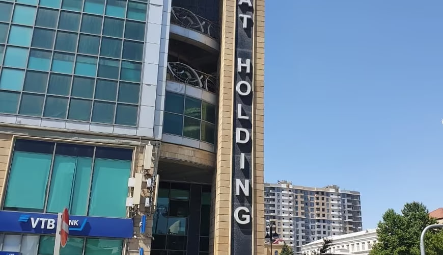 Mehdiyevin qardaşının tikdirdiyi qəzalı bina - lifti belə yoxdur...